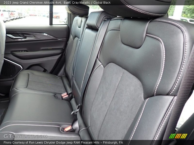 Baltic Gray Metallic / Global Black 2023 Jeep Grand Cherokee Altitude 4x4