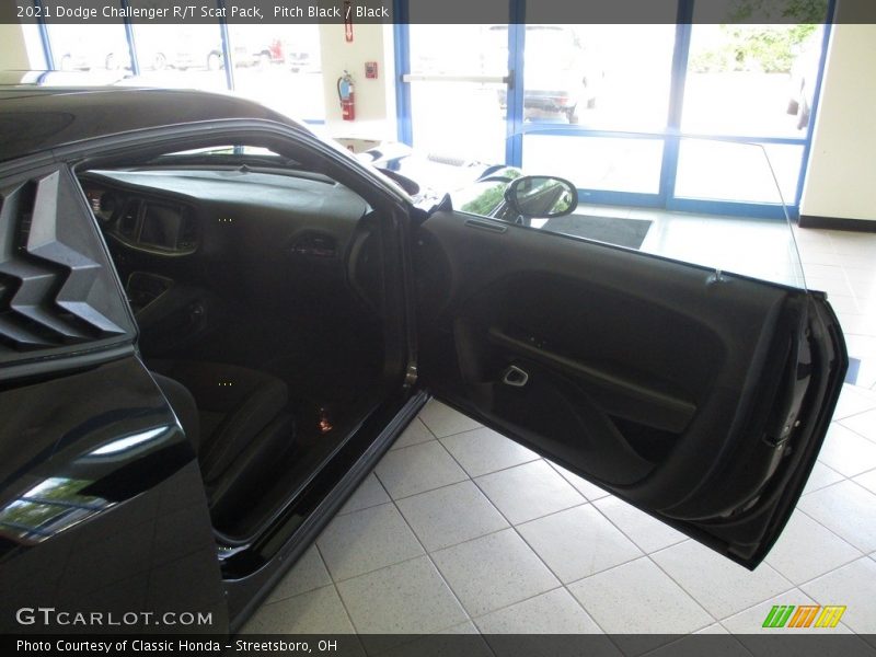 Pitch Black / Black 2021 Dodge Challenger R/T Scat Pack