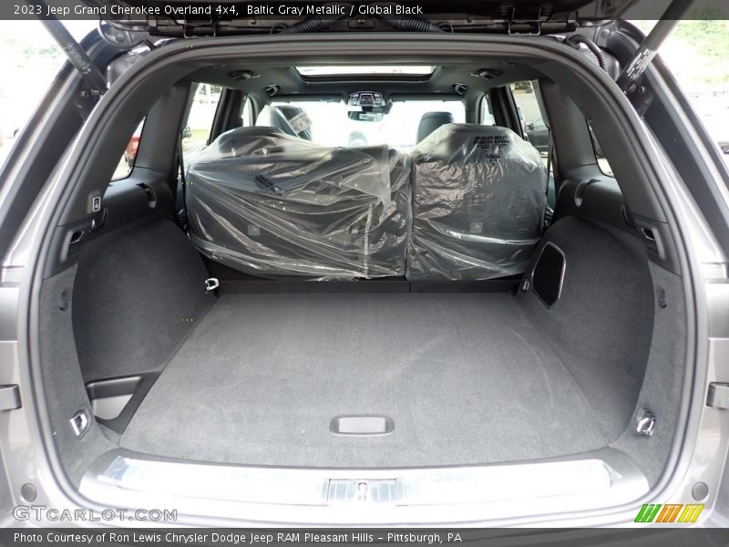 Baltic Gray Metallic / Global Black 2023 Jeep Grand Cherokee Overland 4x4