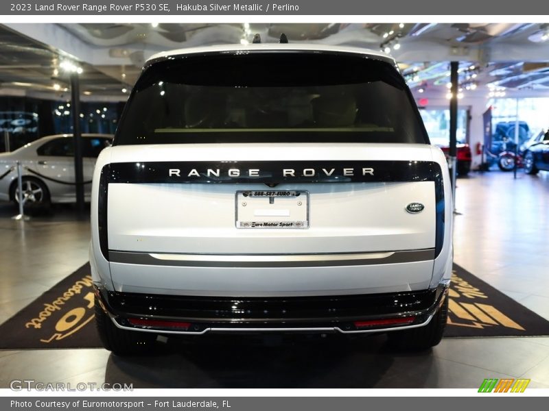 Hakuba Silver Metallic / Perlino 2023 Land Rover Range Rover P530 SE