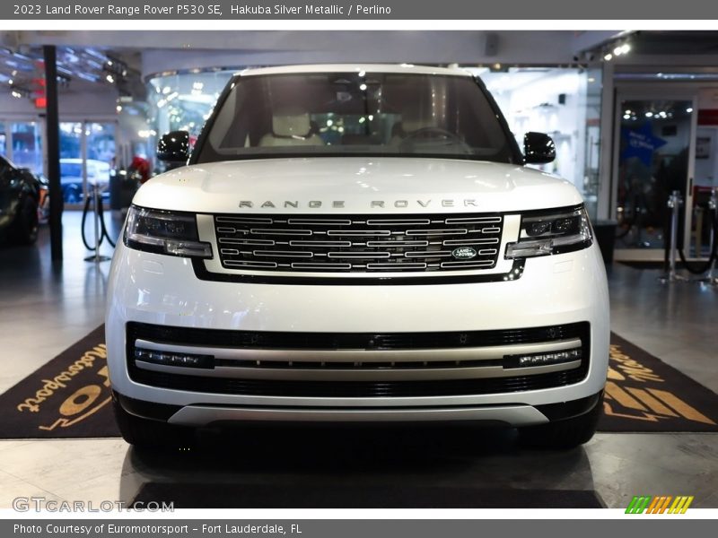 Hakuba Silver Metallic / Perlino 2023 Land Rover Range Rover P530 SE