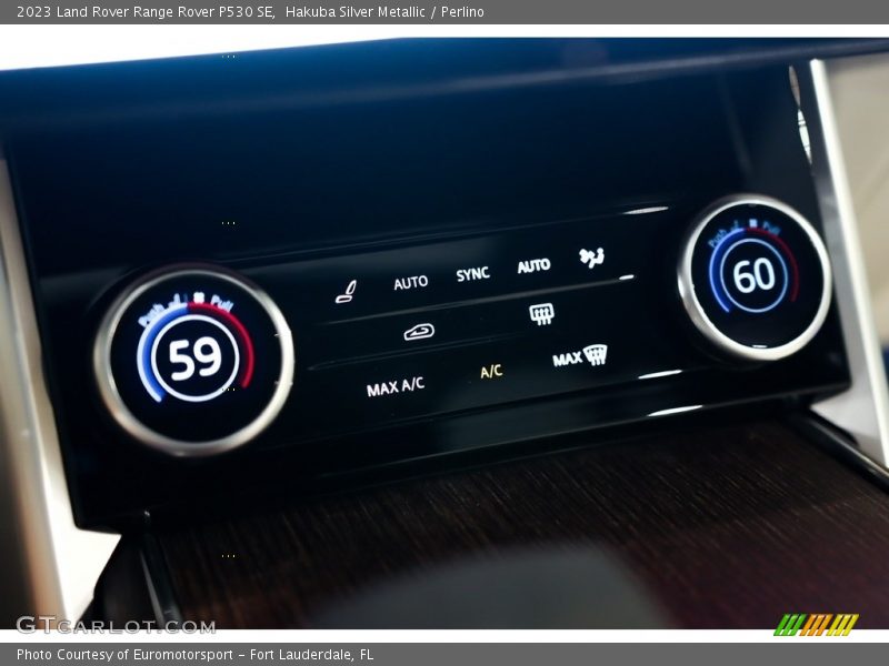 Controls of 2023 Range Rover P530 SE