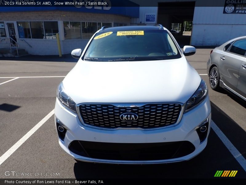 Snow White Pearl / Satin Black 2019 Kia Sorento SX AWD