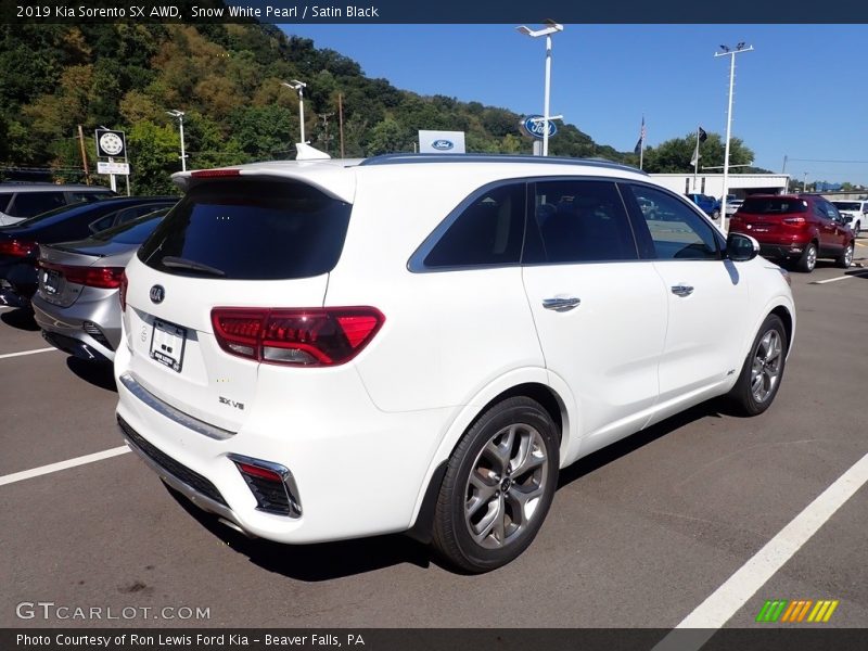 Snow White Pearl / Satin Black 2019 Kia Sorento SX AWD