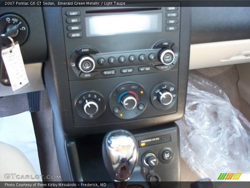 Emerald Green Metallic / Light Taupe 2007 Pontiac G6 GT Sedan