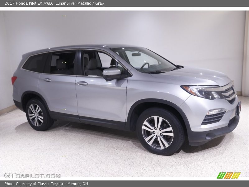 Lunar Silver Metallic / Gray 2017 Honda Pilot EX AWD