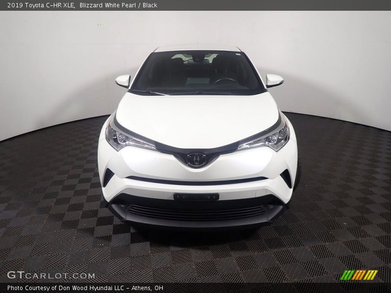Blizzard White Pearl / Black 2019 Toyota C-HR XLE