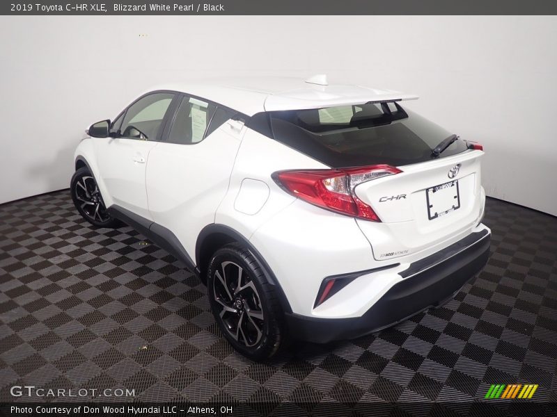 Blizzard White Pearl / Black 2019 Toyota C-HR XLE