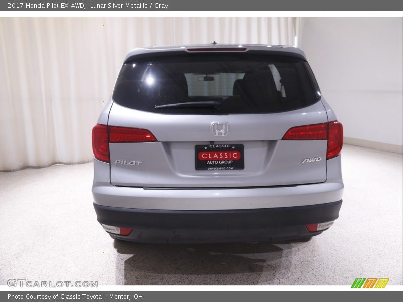 Lunar Silver Metallic / Gray 2017 Honda Pilot EX AWD