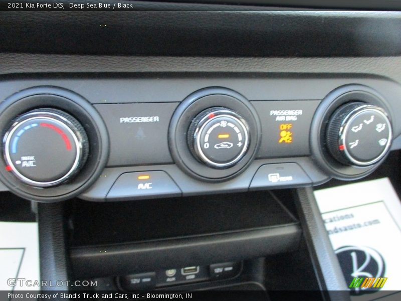 Deep Sea Blue / Black 2021 Kia Forte LXS