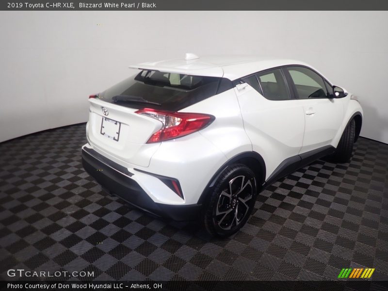 Blizzard White Pearl / Black 2019 Toyota C-HR XLE