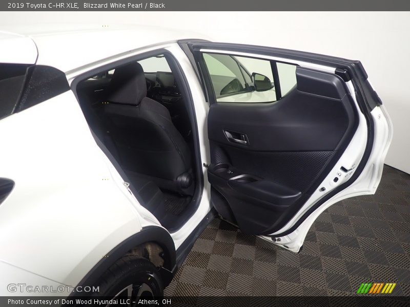 Blizzard White Pearl / Black 2019 Toyota C-HR XLE