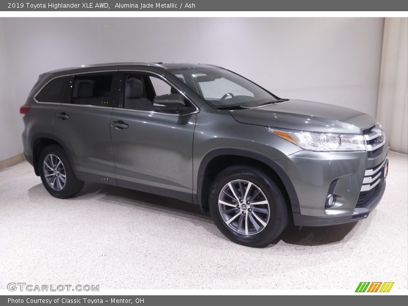 Alumina Jade Metallic / Ash 2019 Toyota Highlander XLE AWD