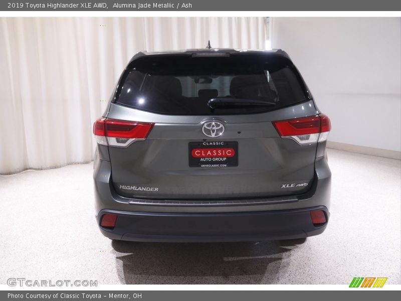 Alumina Jade Metallic / Ash 2019 Toyota Highlander XLE AWD