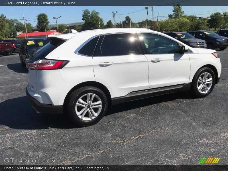 Oxford White / Dune 2020 Ford Edge SEL