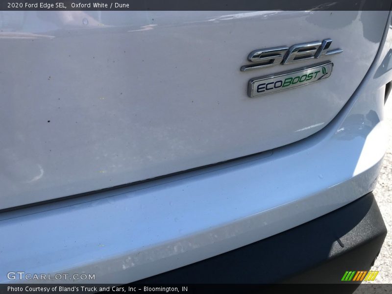 Oxford White / Dune 2020 Ford Edge SEL