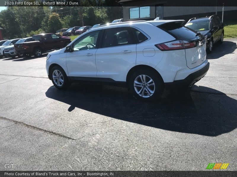 Oxford White / Dune 2020 Ford Edge SEL