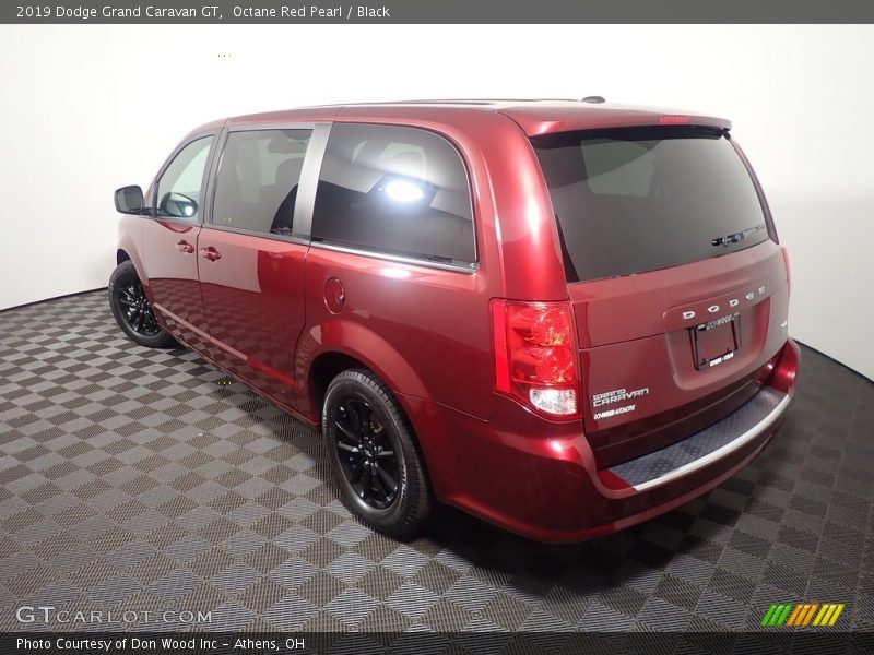 Octane Red Pearl / Black 2019 Dodge Grand Caravan GT