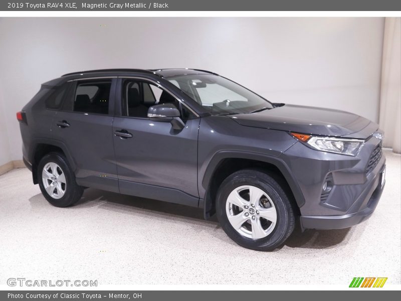 Magnetic Gray Metallic / Black 2019 Toyota RAV4 XLE