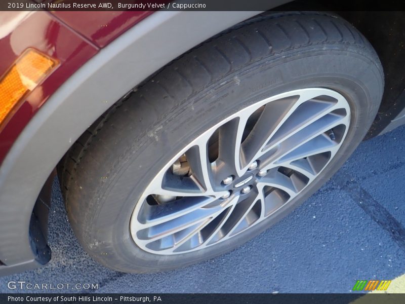 Burgundy Velvet / Cappuccino 2019 Lincoln Nautilus Reserve AWD