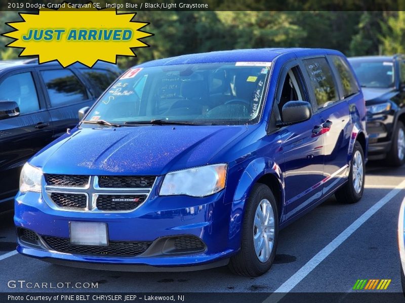 Indigo Blue / Black/Light Graystone 2019 Dodge Grand Caravan SE