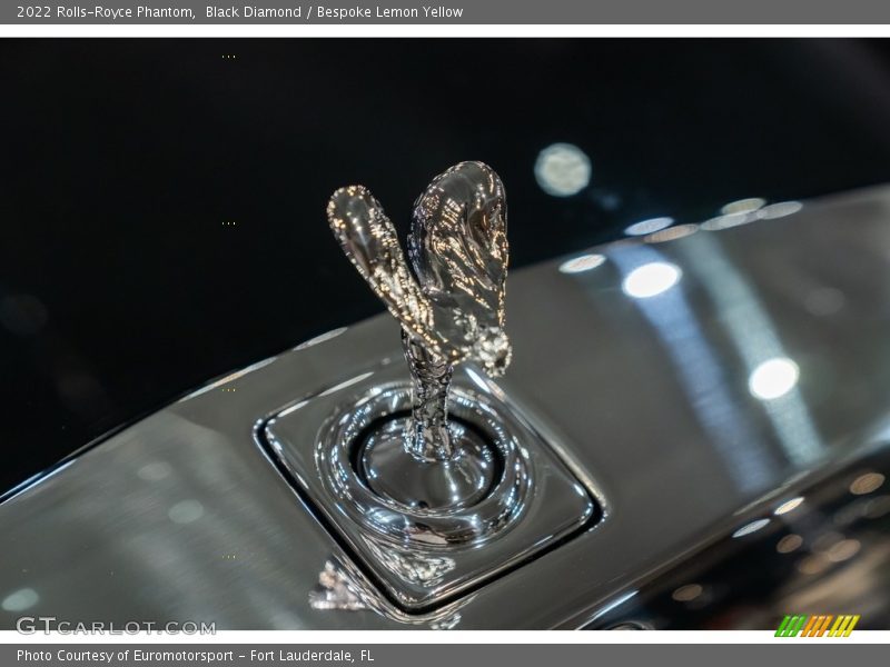 Rolls-Royce Hood Orniment - 2022 Rolls-Royce Phantom 
