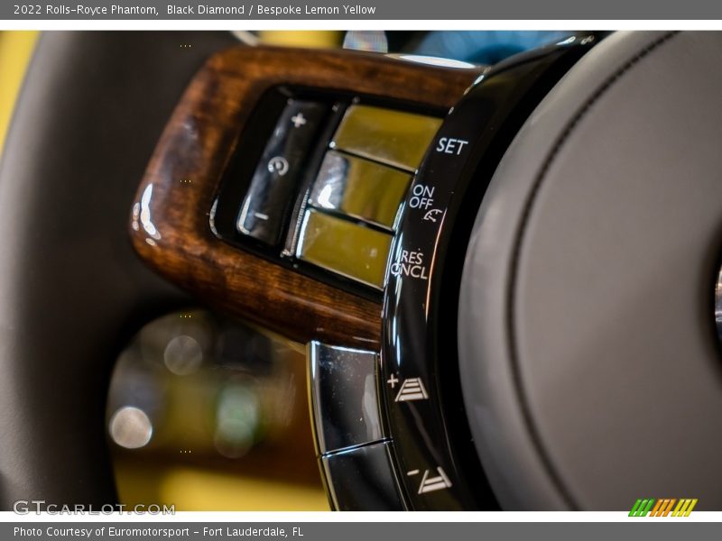  2022 Phantom  Steering Wheel