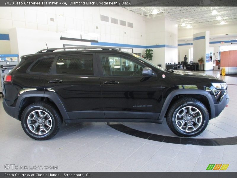 Diamond Black Crystal Pearl / Black 2020 Jeep Cherokee Trailhawk 4x4