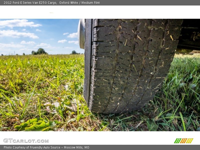 Oxford White / Medium Flint 2012 Ford E Series Van E250 Cargo