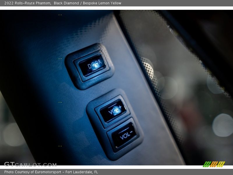 Black Diamond / Bespoke Lemon Yellow 2022 Rolls-Royce Phantom