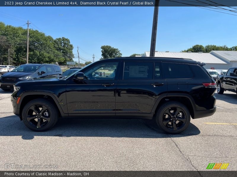 Diamond Black Crystal Pearl / Global Black 2023 Jeep Grand Cherokee L Limited 4x4