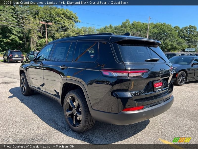 Diamond Black Crystal Pearl / Global Black 2023 Jeep Grand Cherokee L Limited 4x4