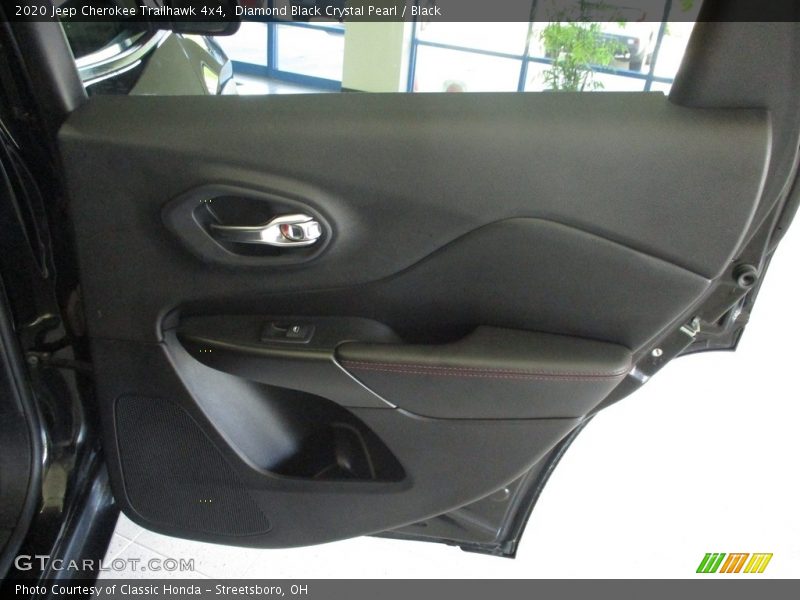 Diamond Black Crystal Pearl / Black 2020 Jeep Cherokee Trailhawk 4x4