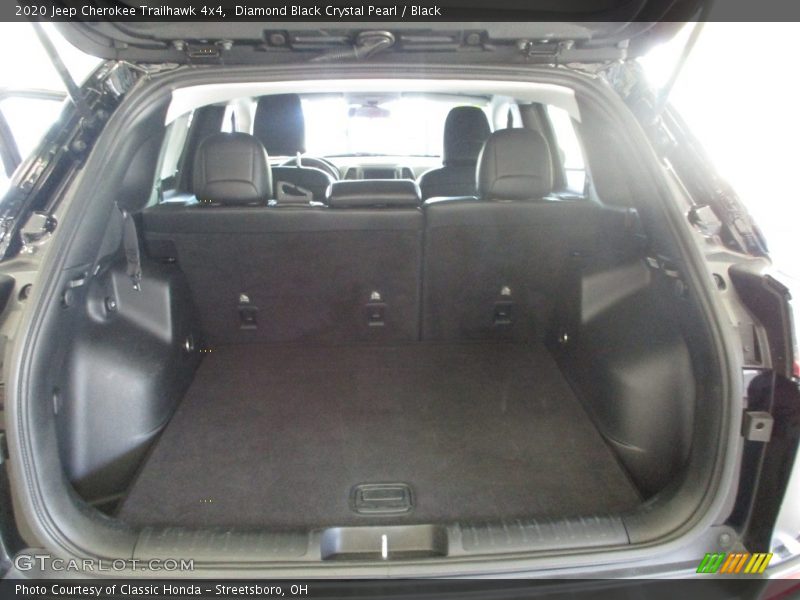 Diamond Black Crystal Pearl / Black 2020 Jeep Cherokee Trailhawk 4x4