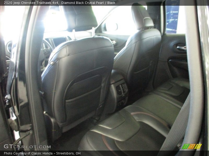 Diamond Black Crystal Pearl / Black 2020 Jeep Cherokee Trailhawk 4x4