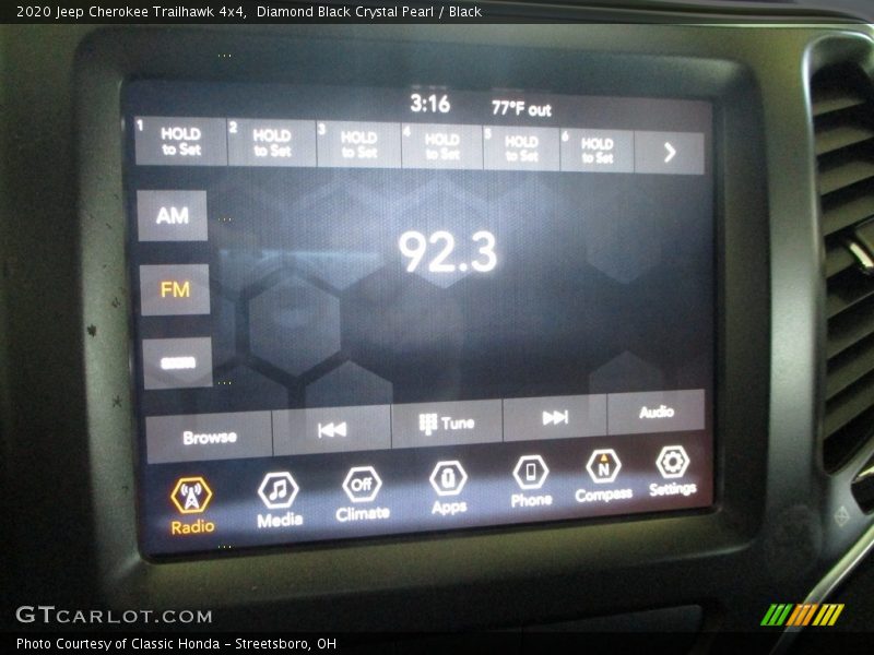 Diamond Black Crystal Pearl / Black 2020 Jeep Cherokee Trailhawk 4x4