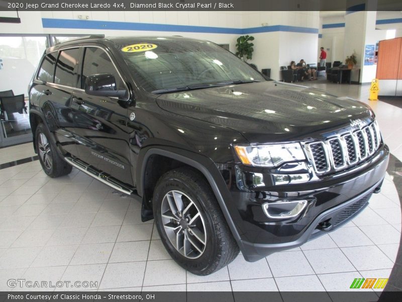 Diamond Black Crystal Pearl / Black 2020 Jeep Grand Cherokee Laredo 4x4