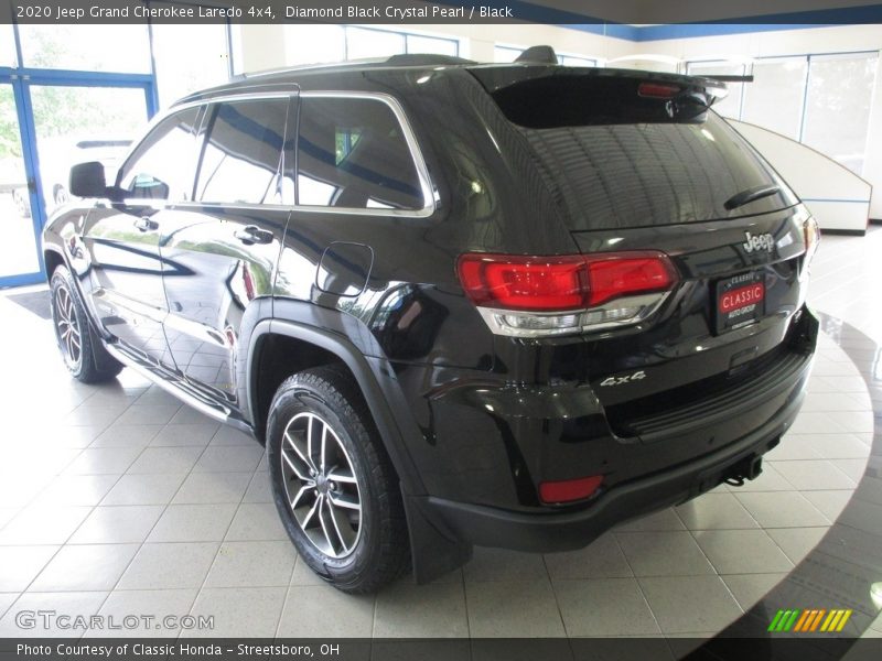 Diamond Black Crystal Pearl / Black 2020 Jeep Grand Cherokee Laredo 4x4