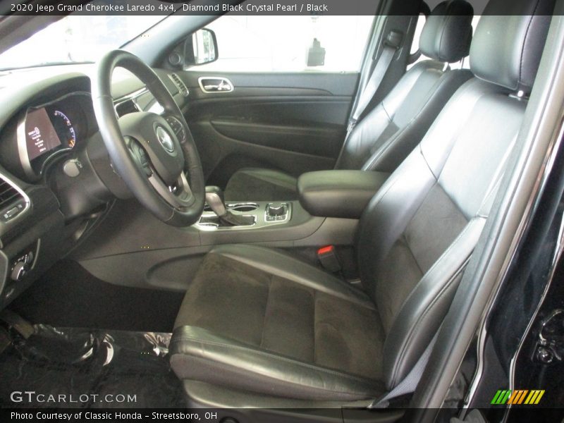 Diamond Black Crystal Pearl / Black 2020 Jeep Grand Cherokee Laredo 4x4