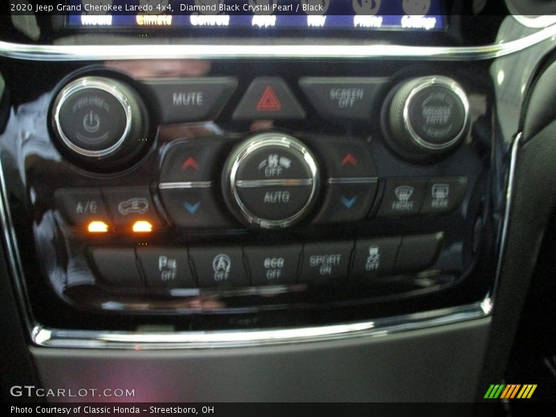 Diamond Black Crystal Pearl / Black 2020 Jeep Grand Cherokee Laredo 4x4