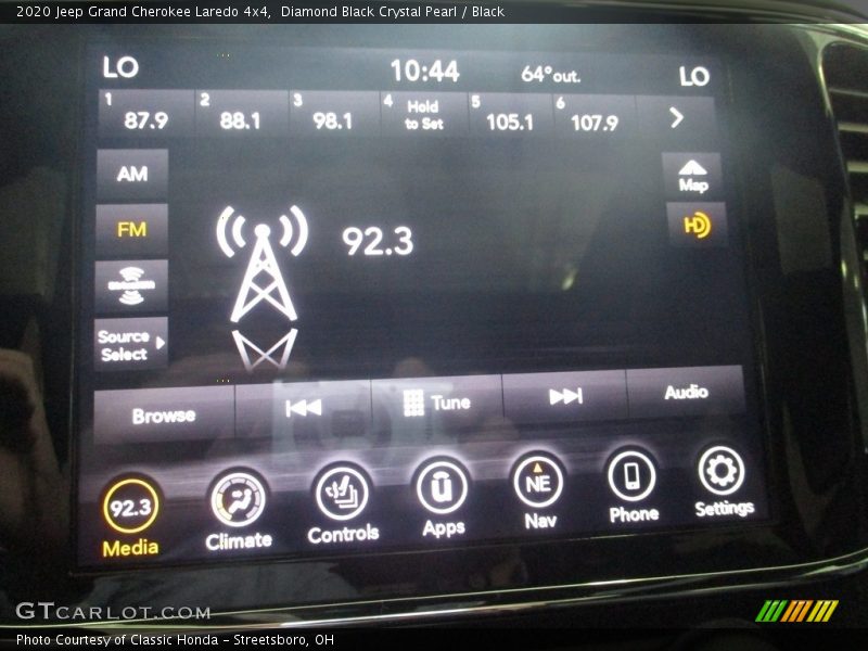 Diamond Black Crystal Pearl / Black 2020 Jeep Grand Cherokee Laredo 4x4