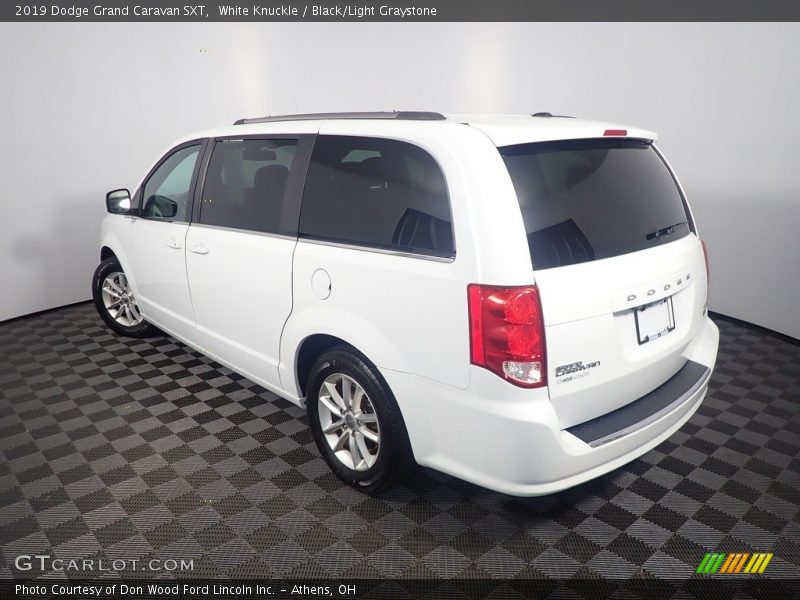 White Knuckle / Black/Light Graystone 2019 Dodge Grand Caravan SXT