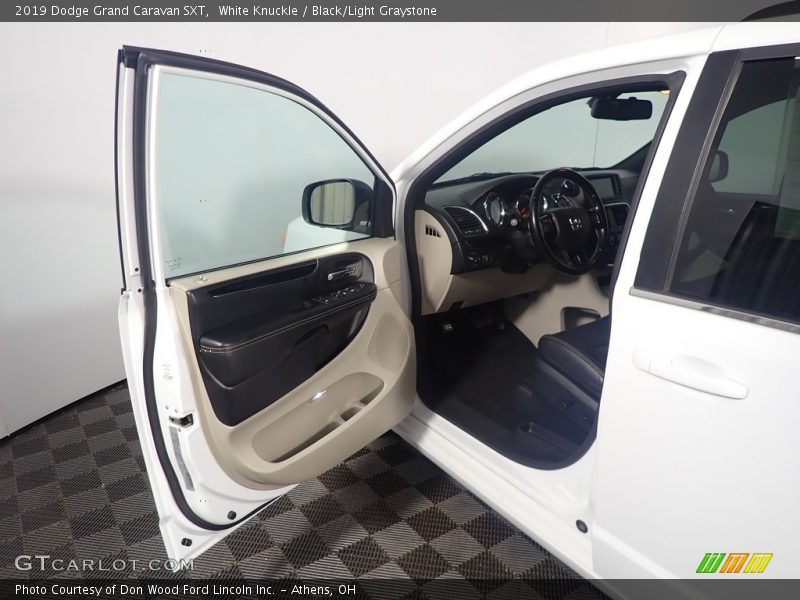 White Knuckle / Black/Light Graystone 2019 Dodge Grand Caravan SXT