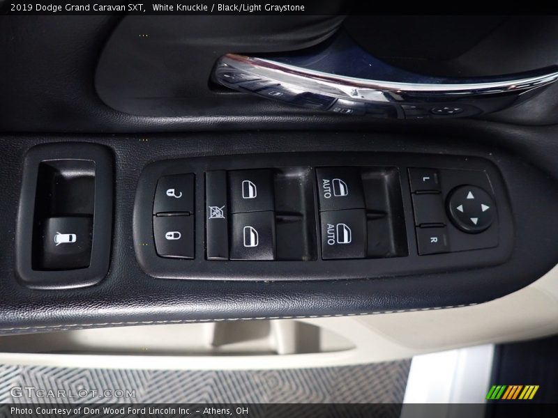 White Knuckle / Black/Light Graystone 2019 Dodge Grand Caravan SXT