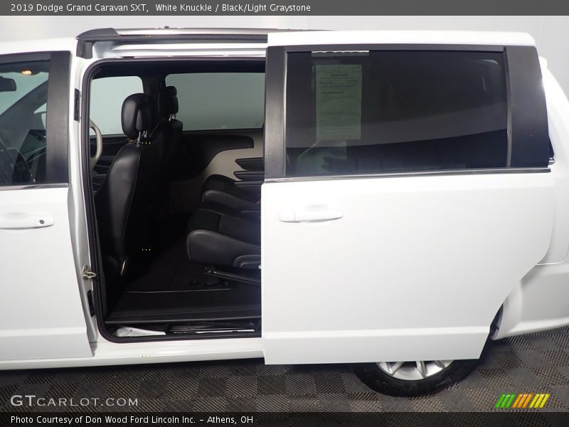 White Knuckle / Black/Light Graystone 2019 Dodge Grand Caravan SXT