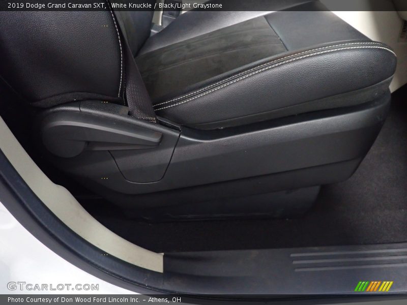 White Knuckle / Black/Light Graystone 2019 Dodge Grand Caravan SXT