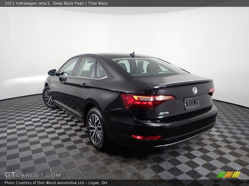 Deep Black Pearl / Titan Black 2021 Volkswagen Jetta S