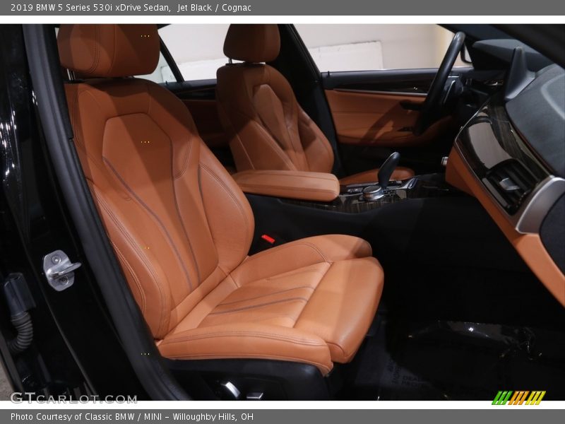 Jet Black / Cognac 2019 BMW 5 Series 530i xDrive Sedan