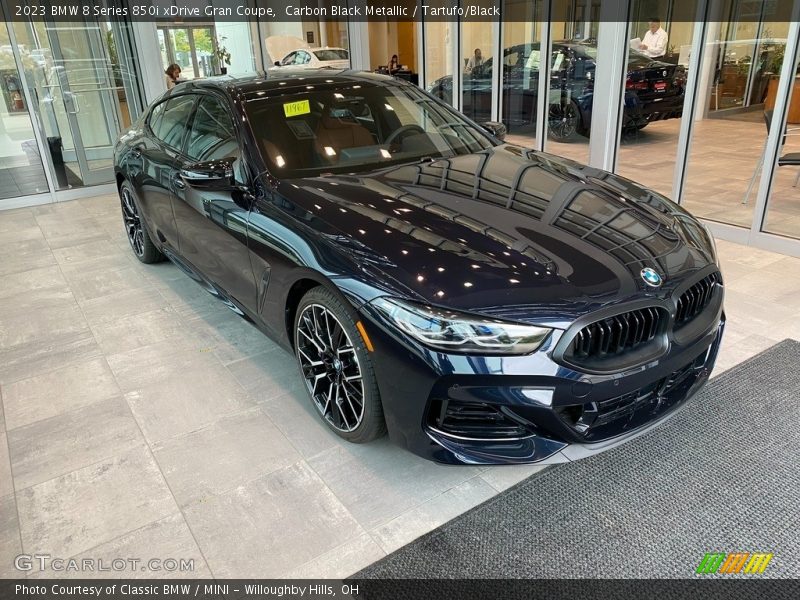 Front 3/4 View of 2023 8 Series 850i xDrive Gran Coupe