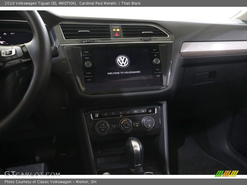 Cardinal Red Metallic / Titan Black 2019 Volkswagen Tiguan SEL 4MOTION